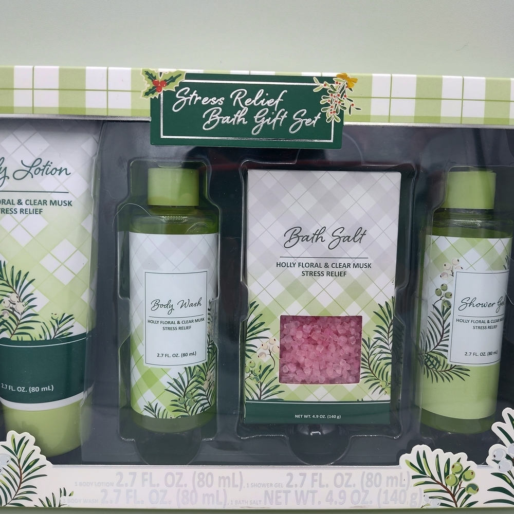 Stress Relief Bath Gift Set | 4-Piece Spa Bundle | Holly Floral & Clear Musk NIB - Picture 2 of 2